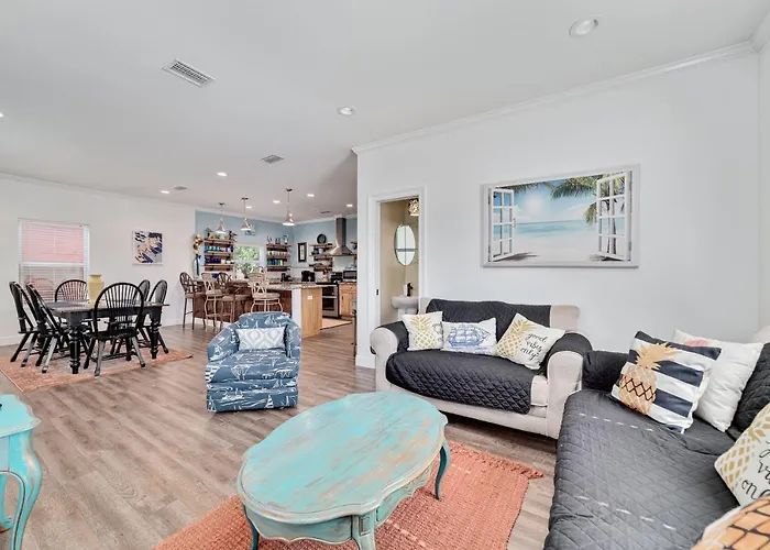 Walk To Beach, Secluded, Gazebo With Grill, 1gig Wifi, Washer And Dryer, Games