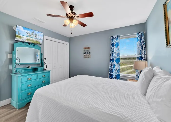 Walk To Beach, Secluded, Gazebo With Grill, 1gig Wifi, Washer And Dryer, Games Holiday home Gulf Shores