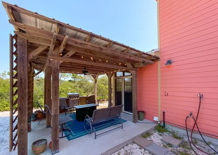 Walk To Beach, Secluded, Gazebo With Grill, 1gig Wifi, Washer And Dryer, Games